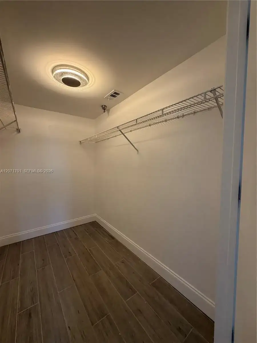 1010 NW 11th St # 507, Miami FL 33136 photo 2