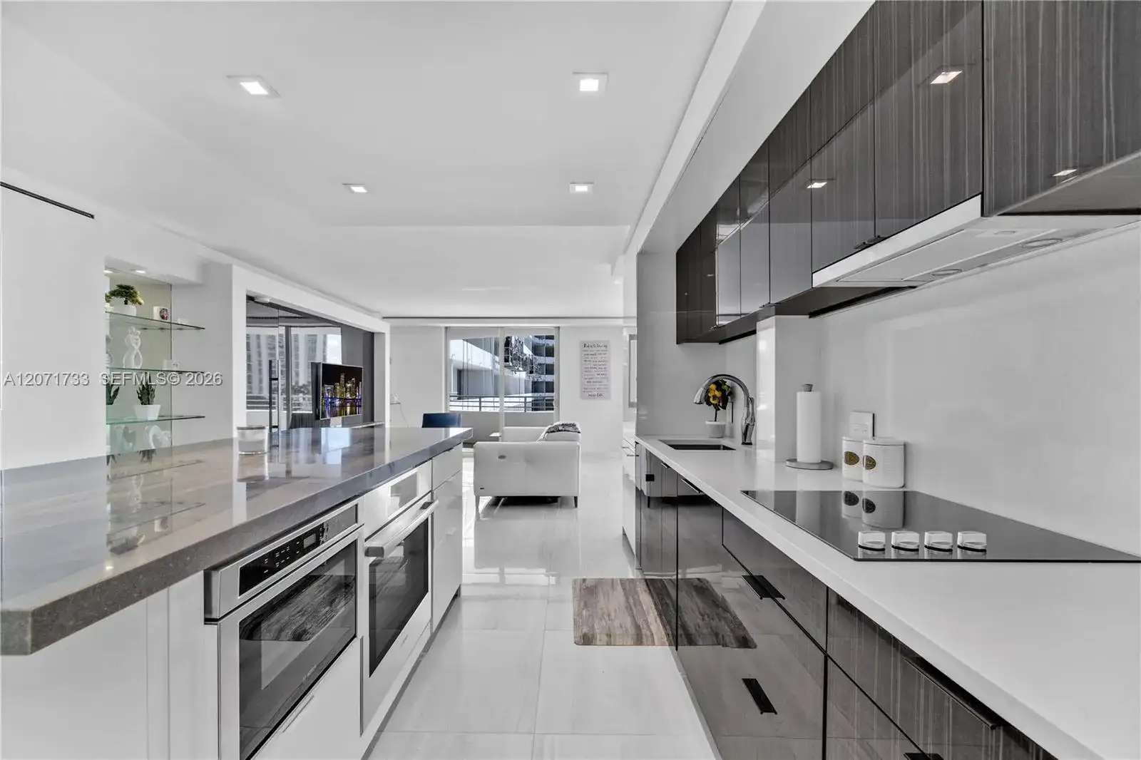 5555 Collins Ave # 5A, Miami Beach FL 33140 photo 3