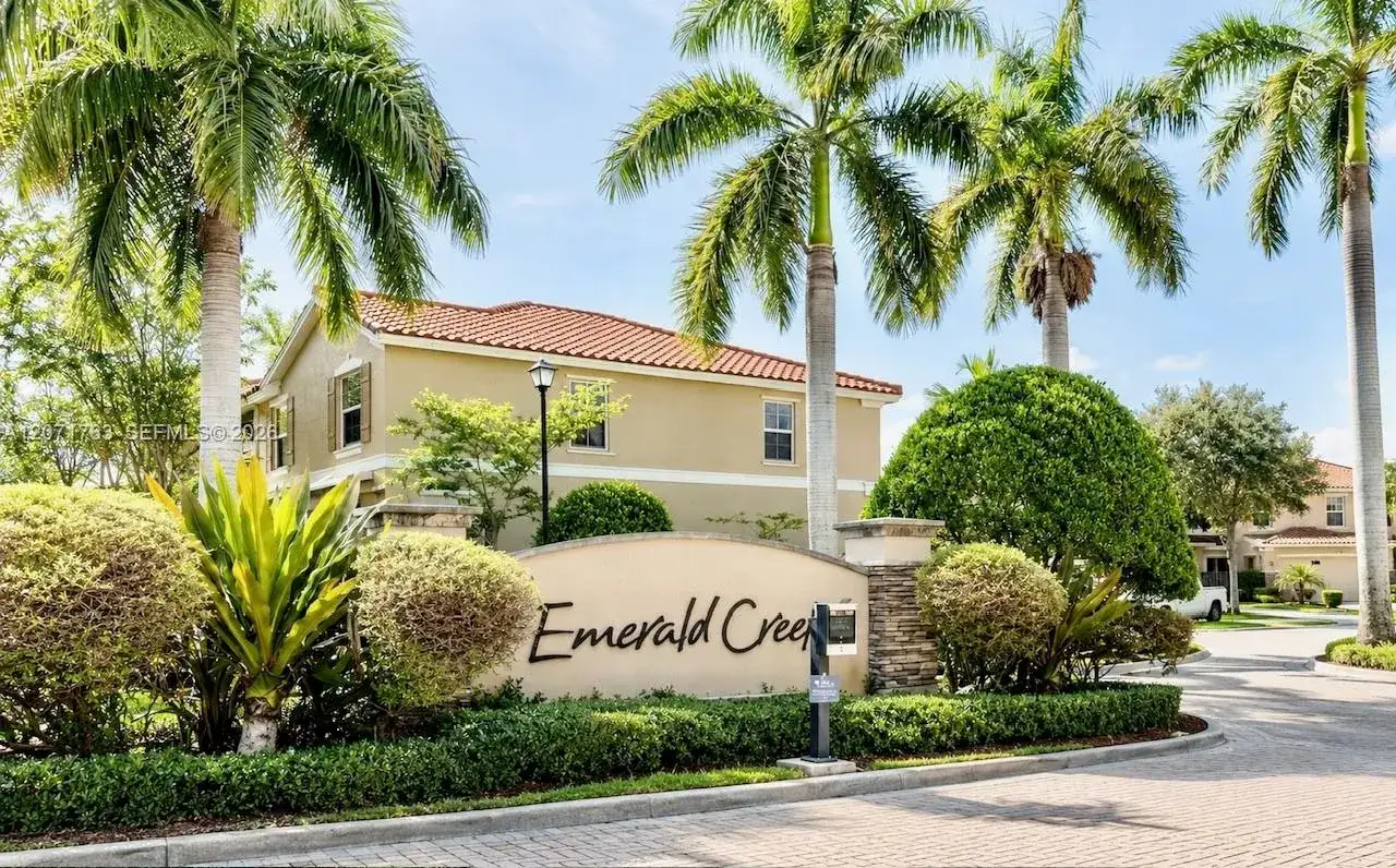 12444 Emerald Creek Ct, Plantation FL 33325 photo 2