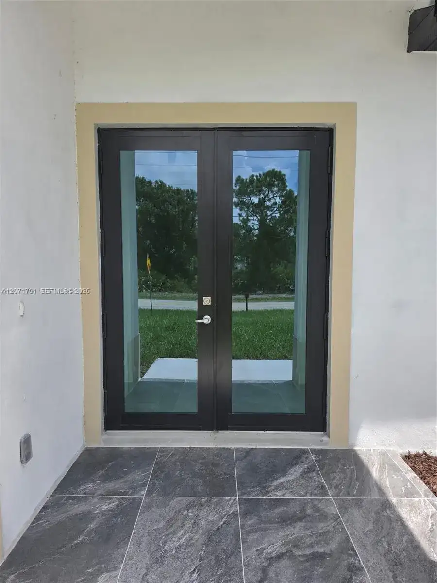 2106 W 17th St, Lehigh Acres FL 33972 photo 4