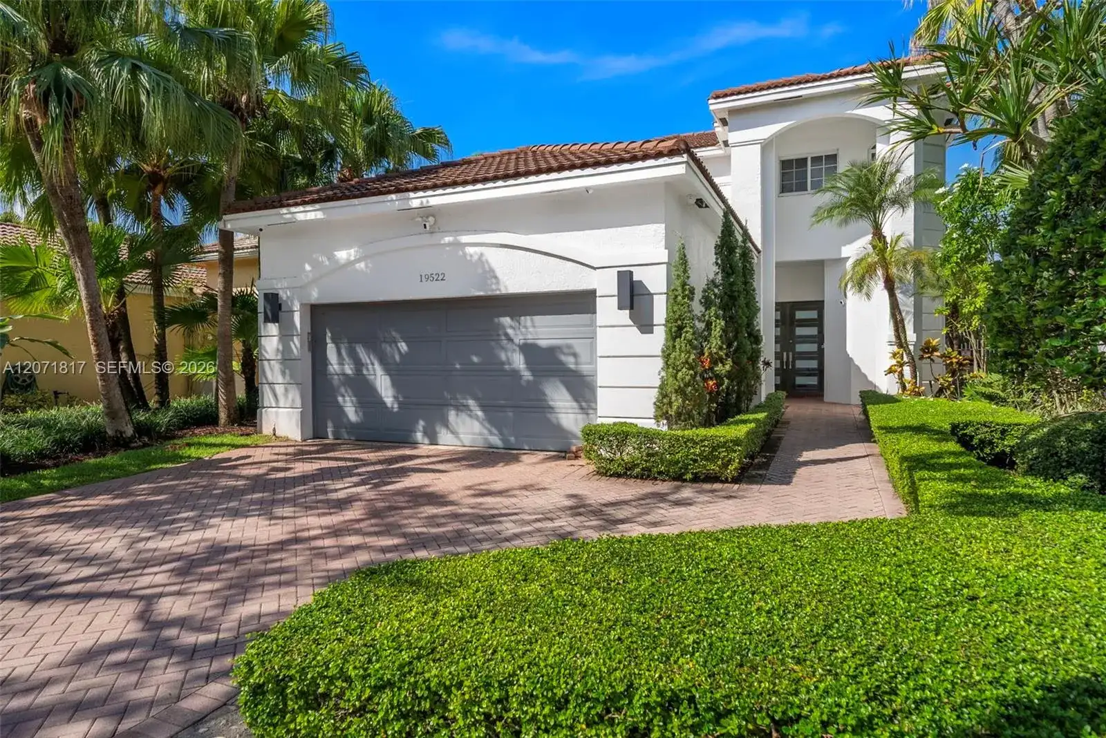 19522 NE 17th Ave, Miami FL 33179 photo 2