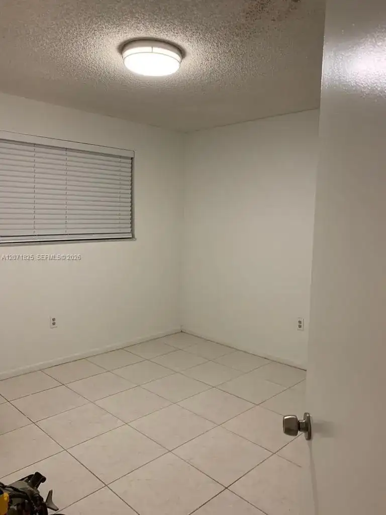 1008 SW 8th St # 1008, Hallandale Beach FL 33009 photo 4