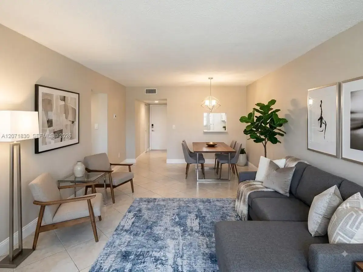 1000 Hillcrest Ct # 214, Hollywood FL 33021 photo 2