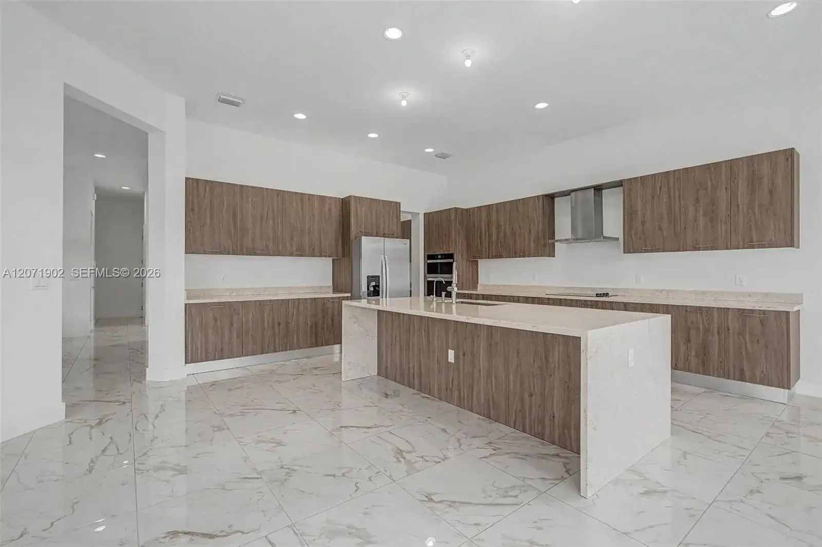 2440 SW 122nd Ter, Davie FL 33325 photo 5