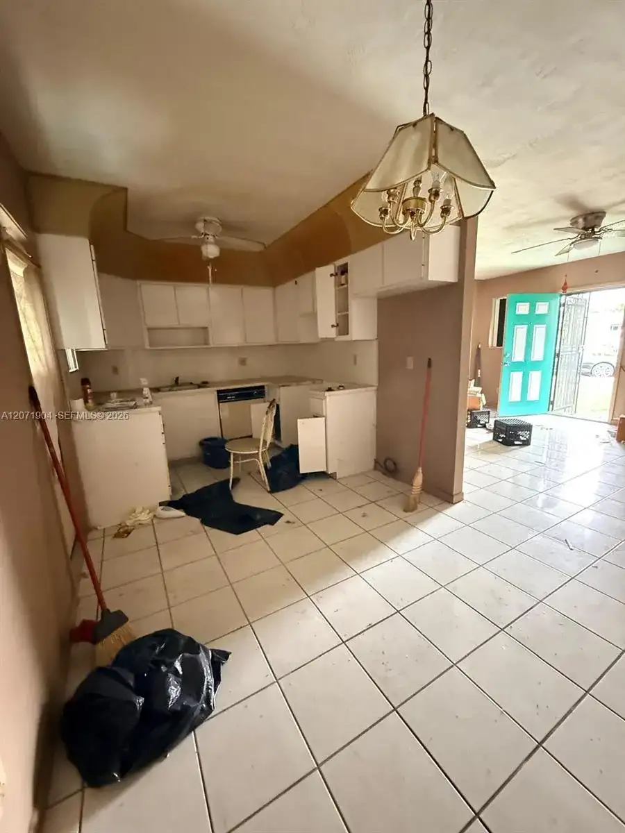 2911 NW 161st St, Miami Gardens FL 33054 photo 3