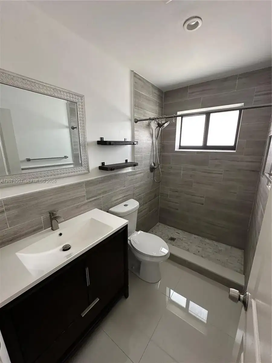 410 NW 65 Ave # 410, Plantation FL 33317 photo 4