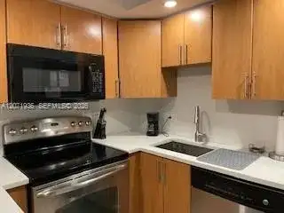 1050 SE 15th St # 202, Fort Lauderdale FL 33316 photo 5