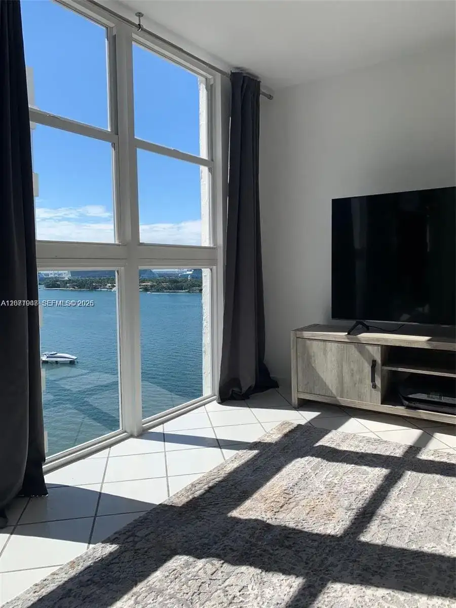 1228 West Ave # 1415, Miami Beach FL 33139 photo 3
