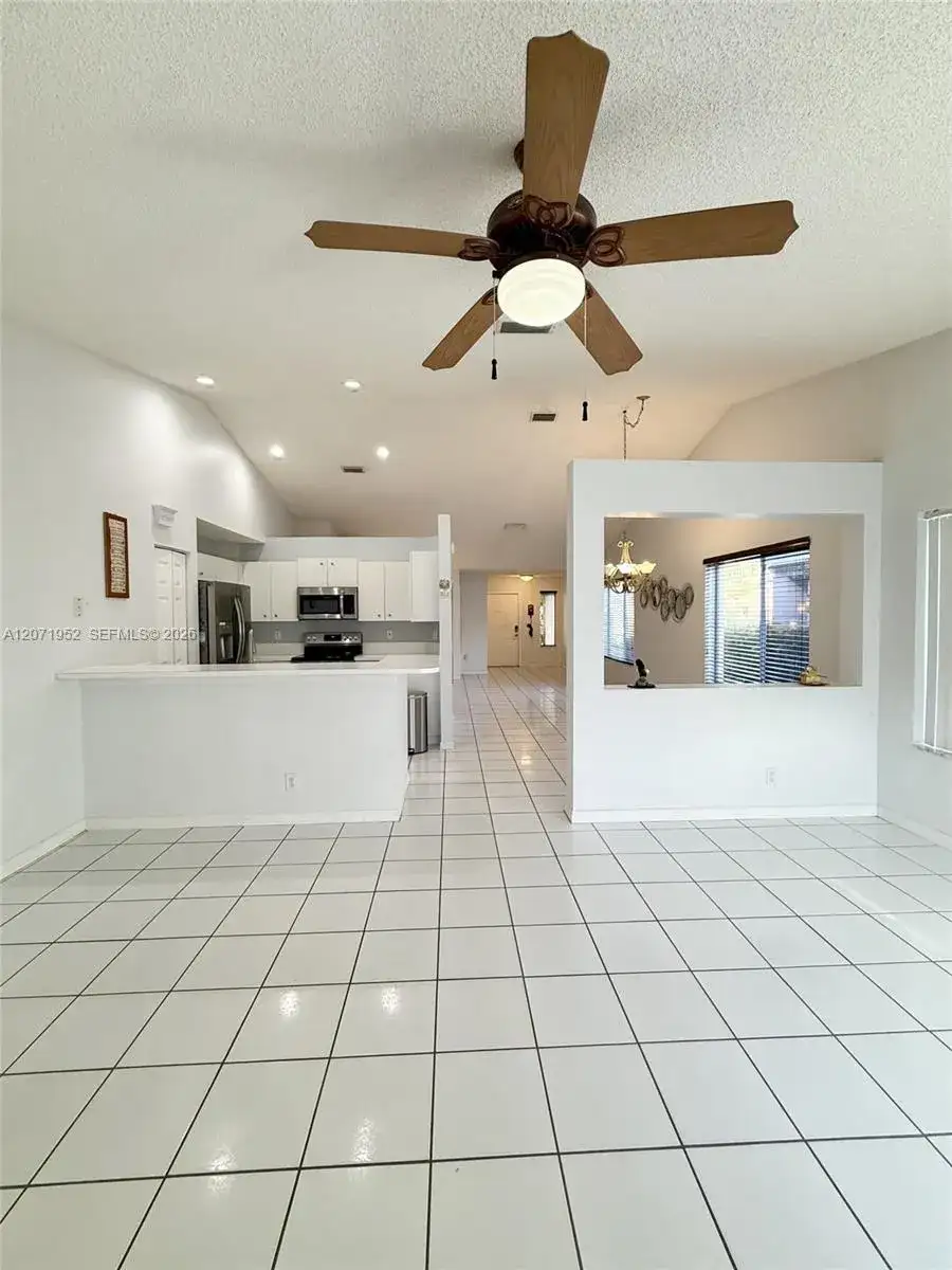 4340 Pine Ridge Ct, Weston FL 33331 photo 3
