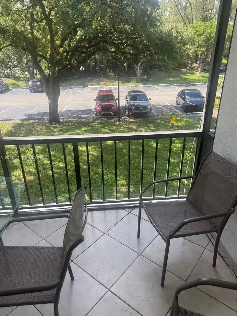 3740 Inverrary Dr # 2Q, Lauderhill FL 33319 photo 3