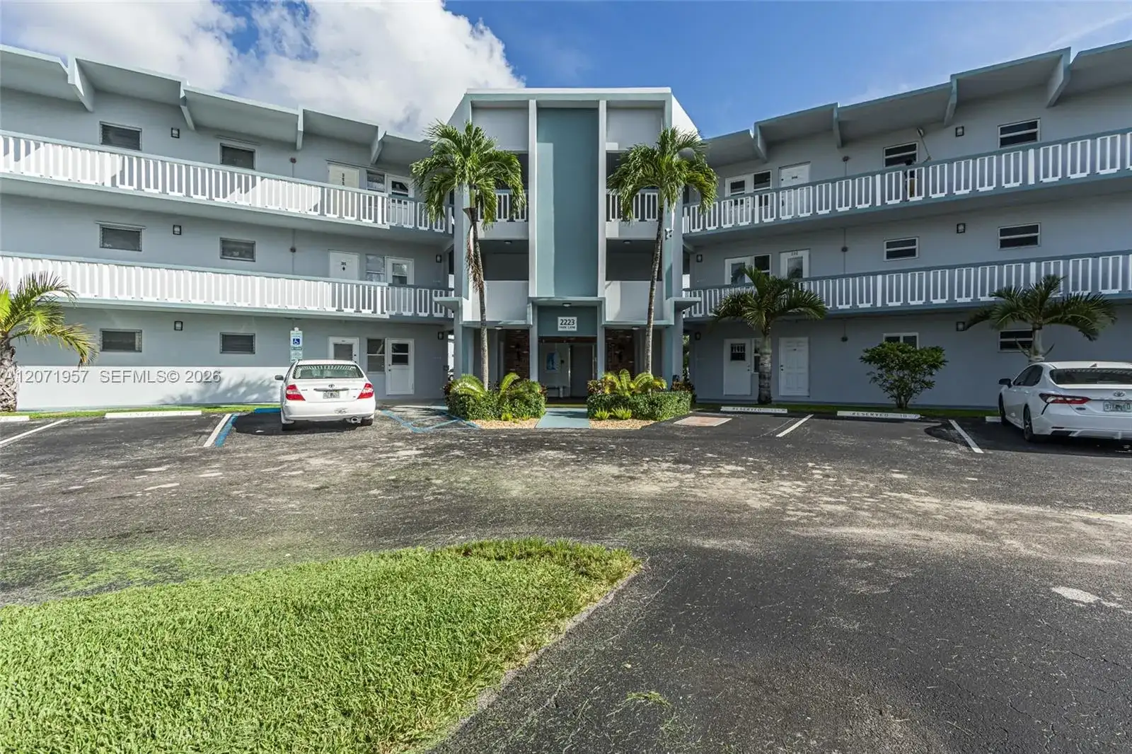 2223 Park Ln # 314, Hollywood FL 33021 photo 3