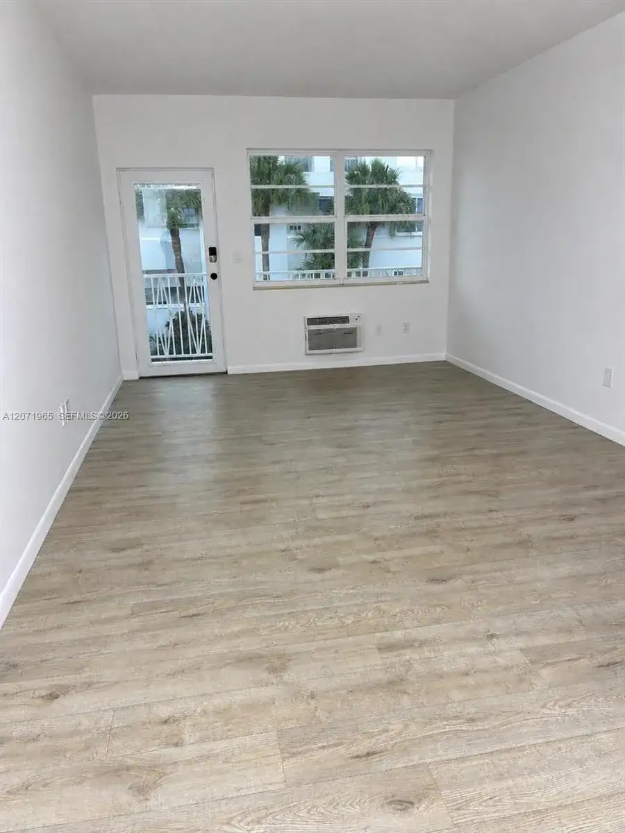 620 76th St # 10, Miami Beach FL 33141 photo 3