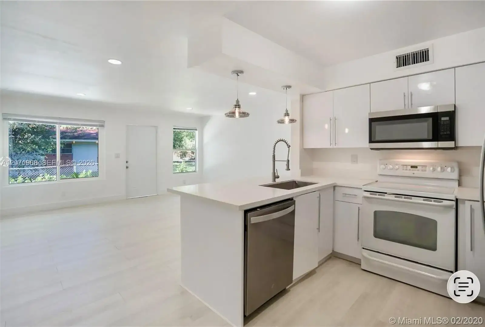1301 NE 147th St # 1301, Miami FL 33161 photo 2