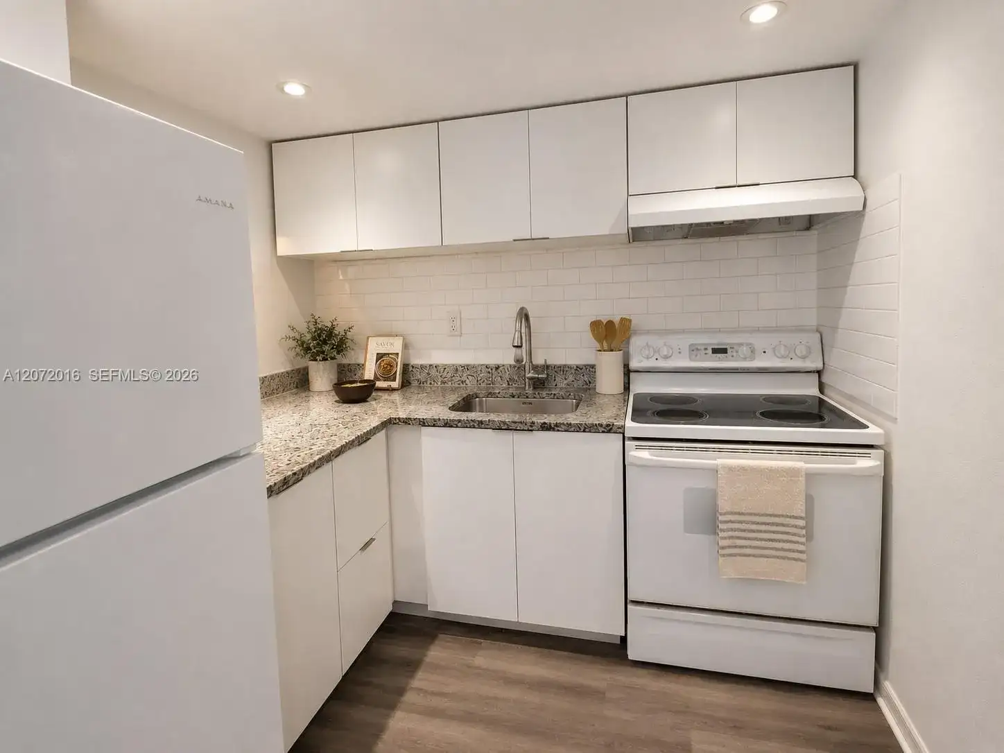 4550 NW 9th St # 512E, Miami FL 33126 photo 3
