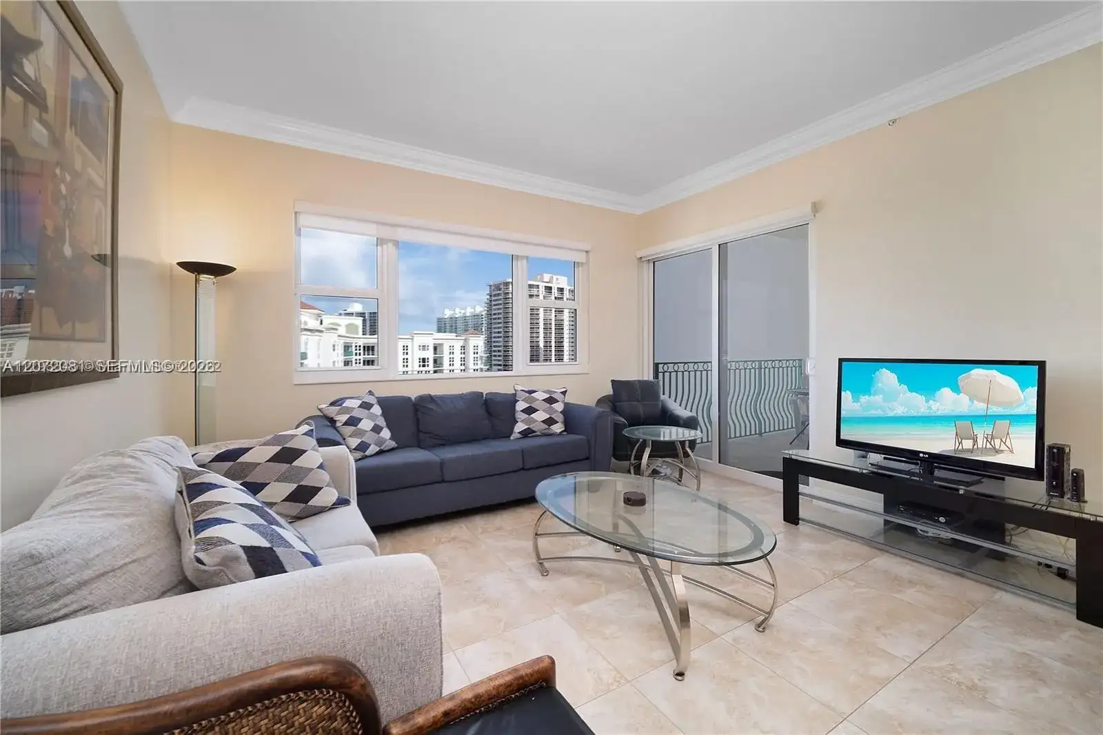 19900 E Country Club Dr, Aventura FL 33180 photo 3