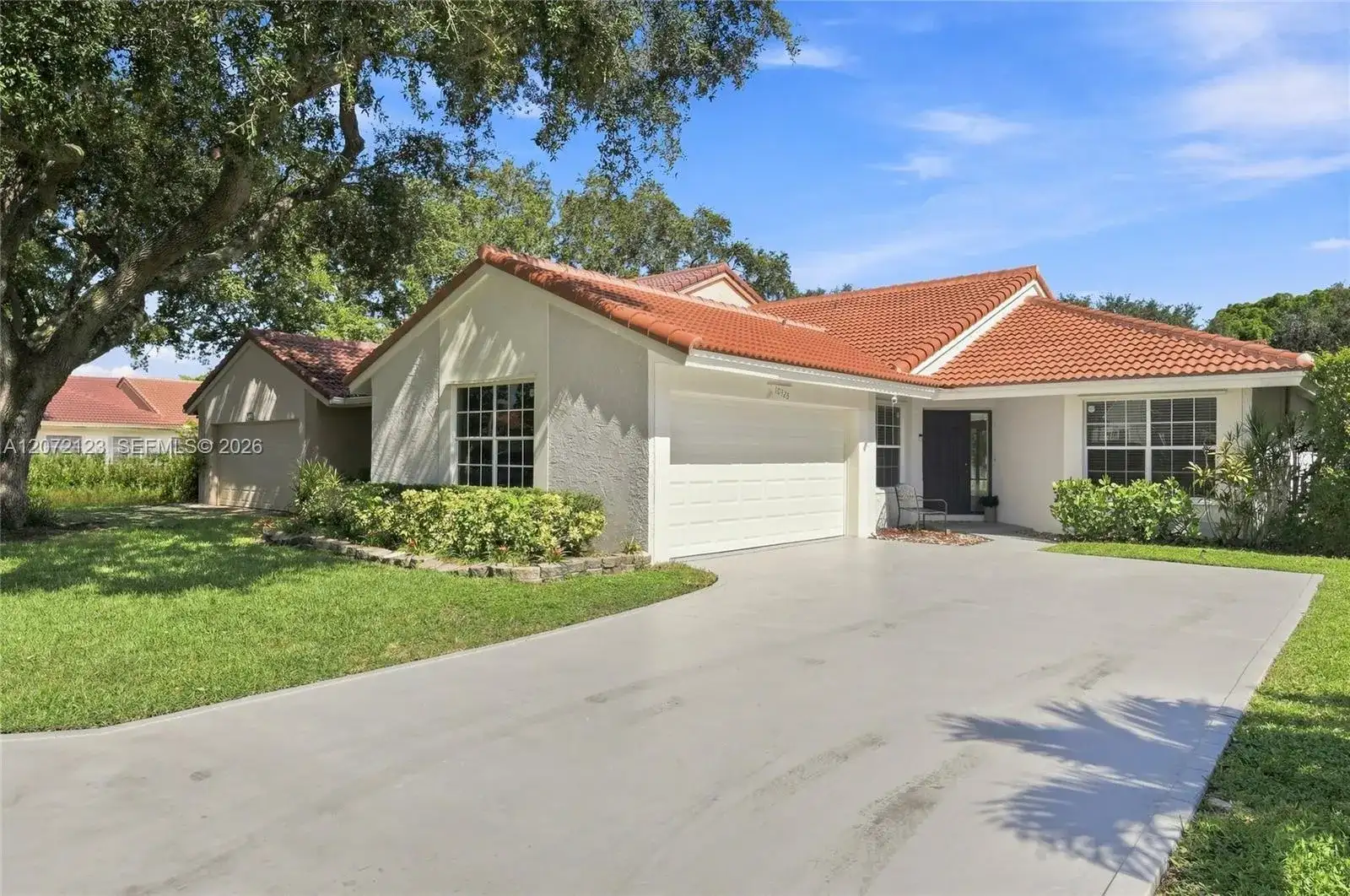 10425 NW 9th Mnr, Coral Springs FL 33071 photo 2