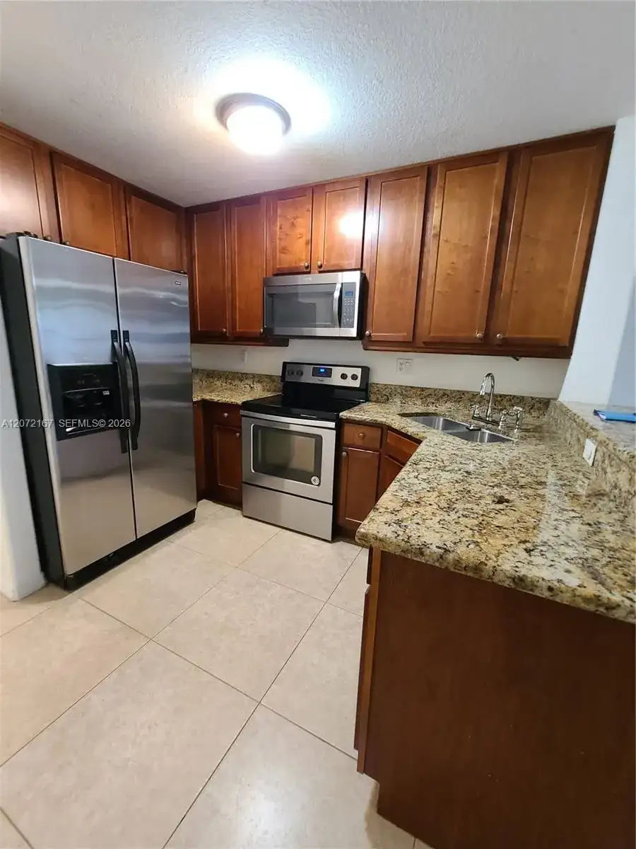 3071 Riverside Dr # 11, Coral Springs FL 33065 photo 2