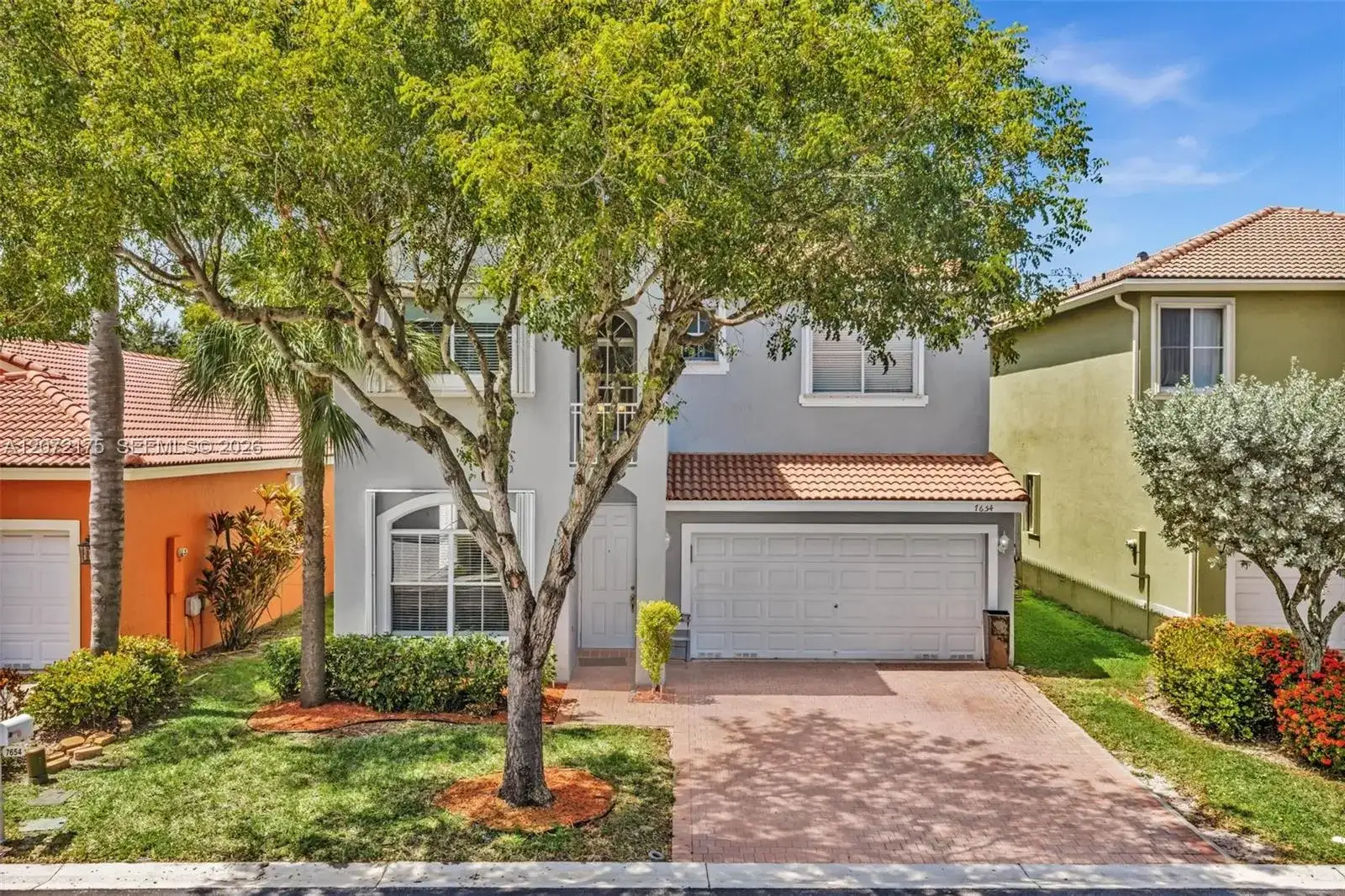 7654 NW 21st Dr, Pembroke Pines FL 33024 photo 2