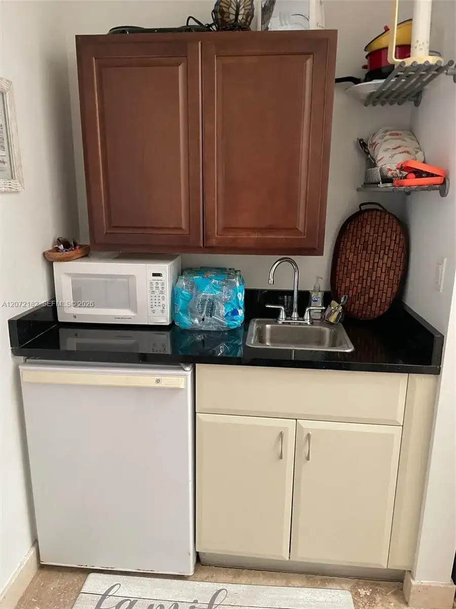 6365 Collins Ave, Miami Beach FL 33141 photo 3