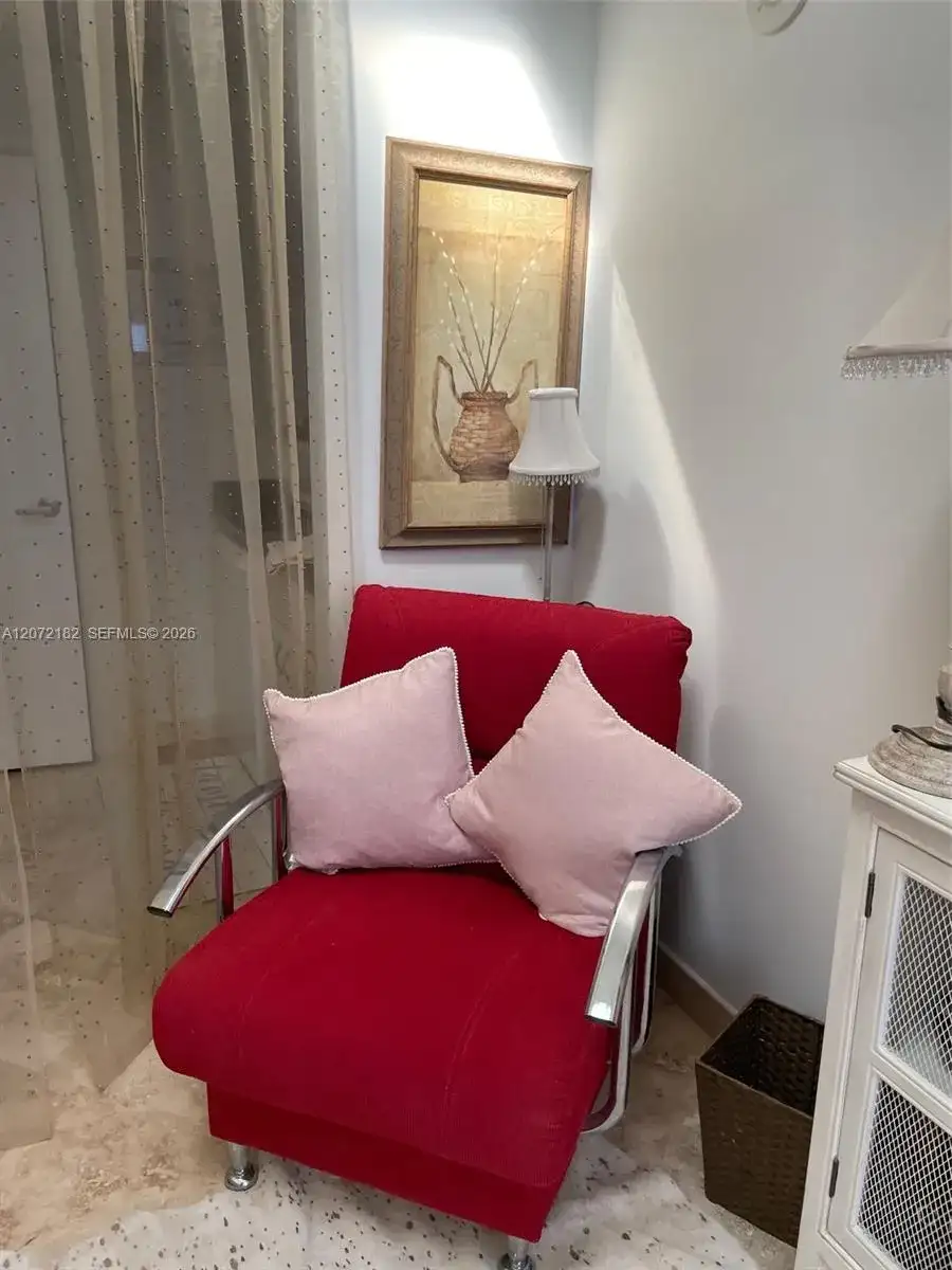 6365 Collins Ave, Miami Beach FL 33141 photo 4