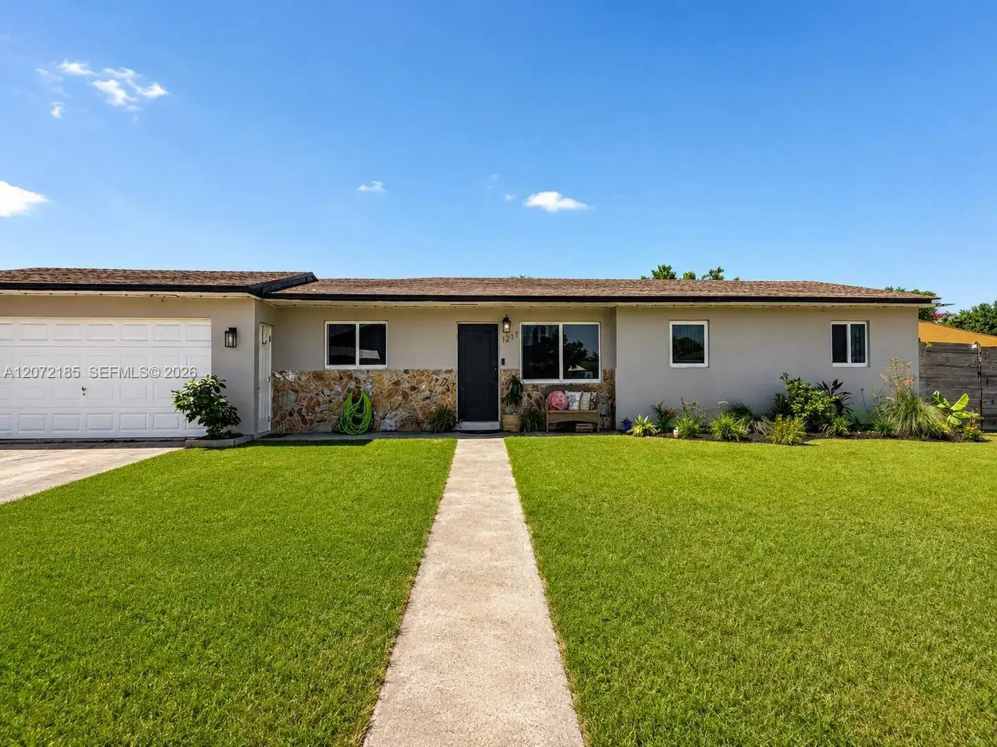 1211 NW 18th St, Homestead FL 33030 photo 2