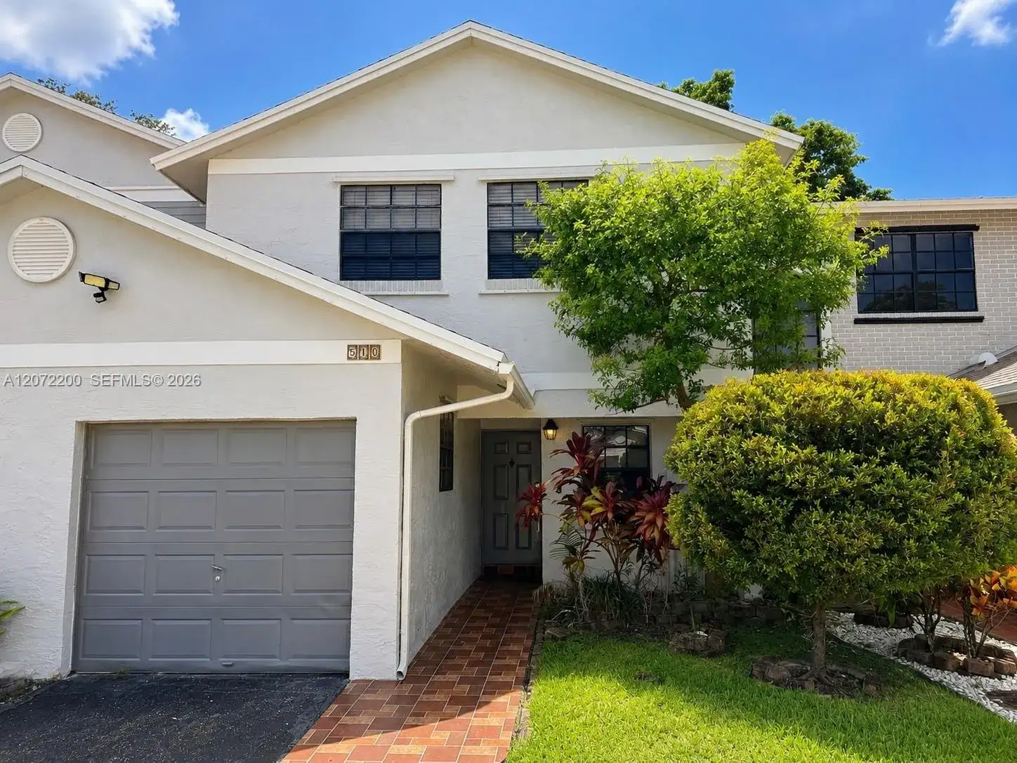 510 NW 103rd Ter, Pembroke Pines FL 33026 photo 2