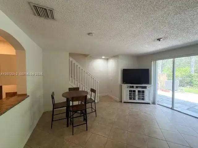 2245 NE 42nd Ave, Homestead FL 33033 photo 2