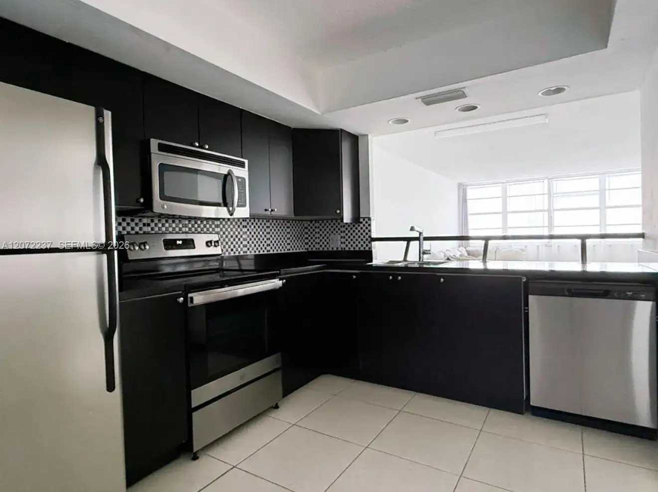 1301 NE Miami Gardens Dr # 1404W, Miami FL 33179 photo 3