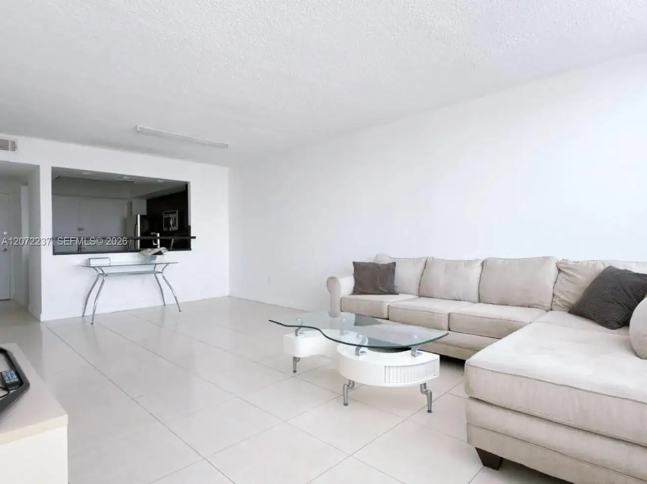 1301 NE Miami Gardens Dr # 1404W, Miami FL 33179 photo 4