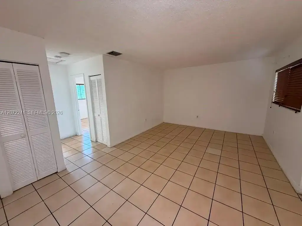 1501 W 42nd St # 208, Hialeah FL 33012 photo 3