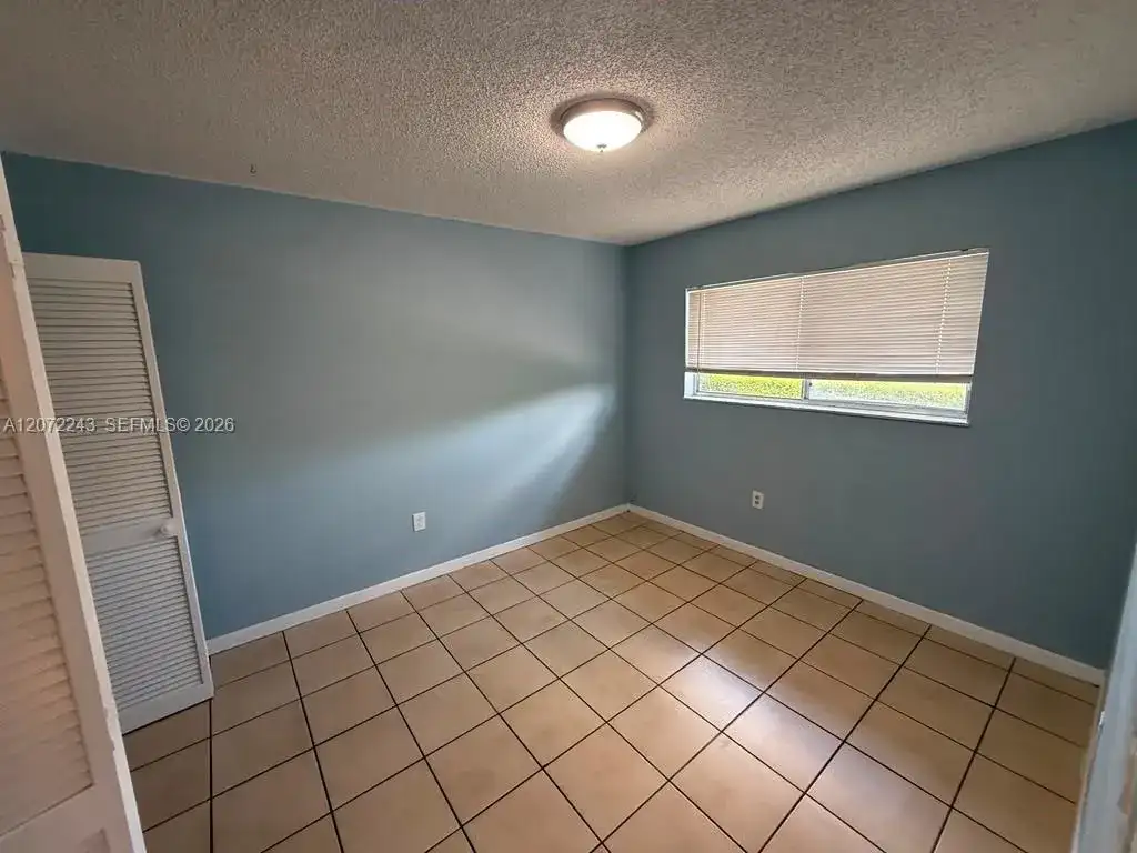 1501 W 42nd St # 205, Hialeah FL 33012 photo 2