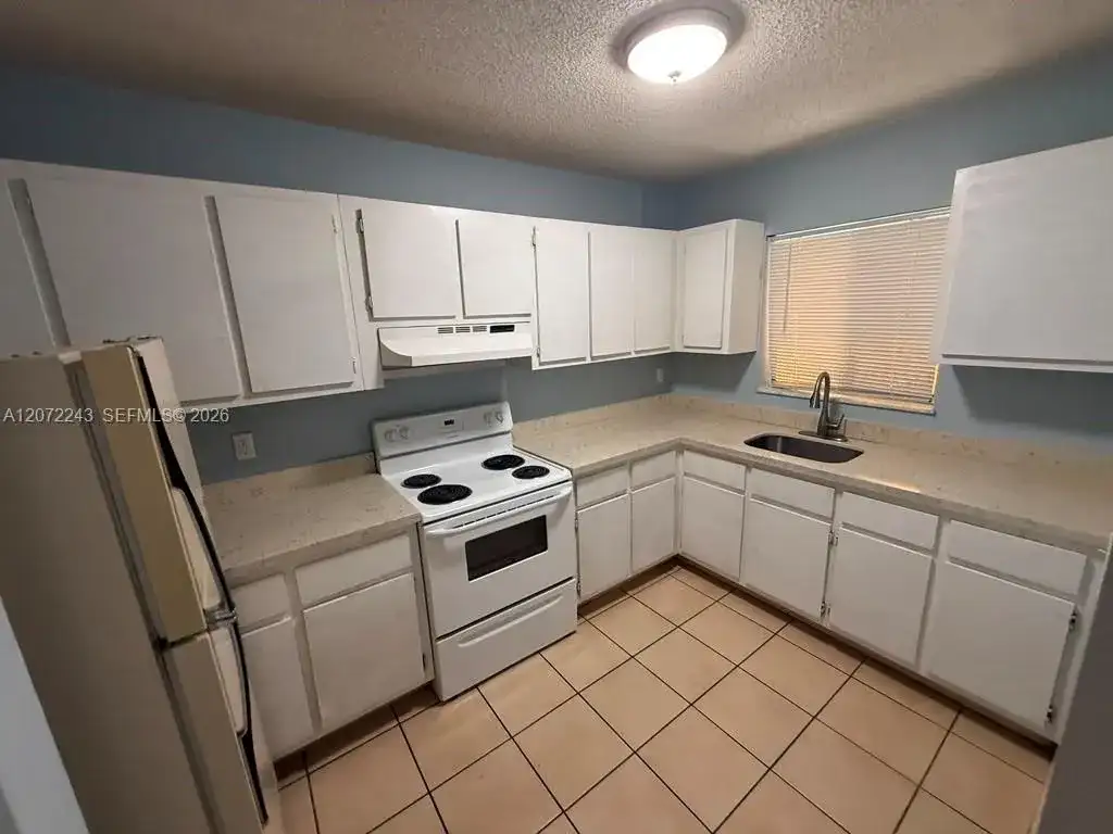 1501 W 42nd St # 205, Hialeah FL 33012 photo 3