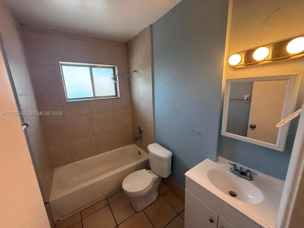 1501 W 42nd St # 205, Hialeah FL 33012 photo 4