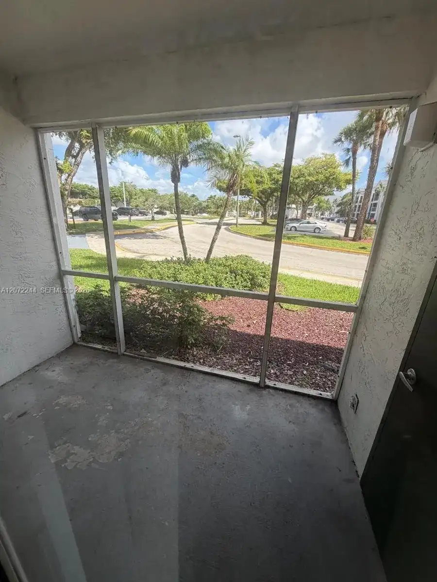 5612 Rock Island Rd # 143, Tamarac FL 33319 photo 3