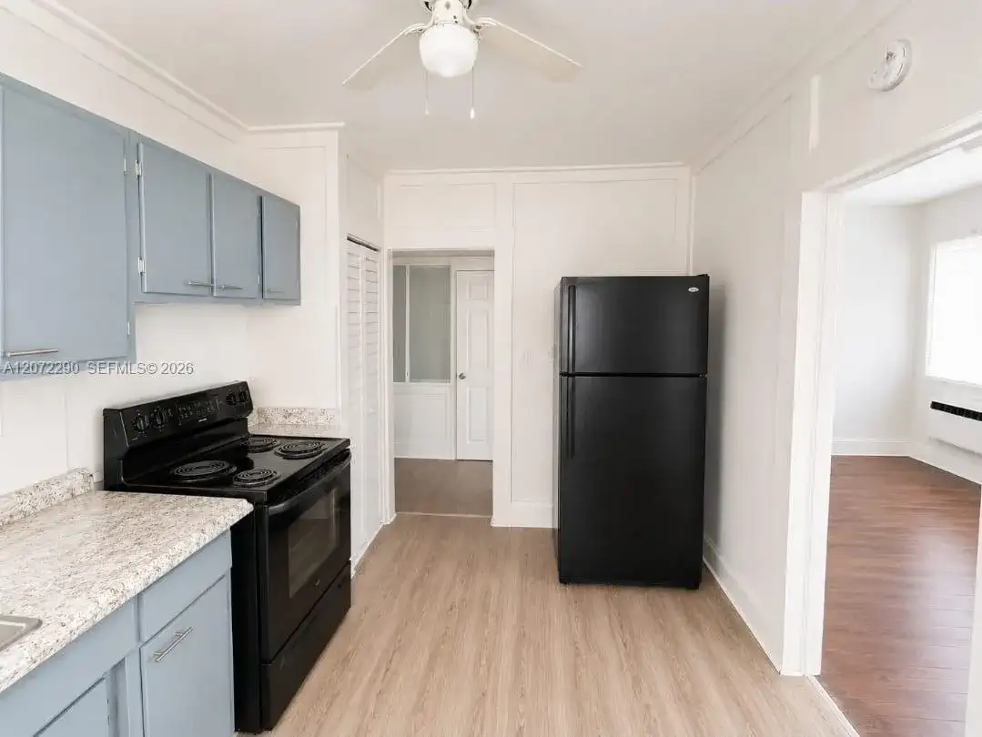 955 Buchanan St # 3, Hollywood FL 33019 photo 3