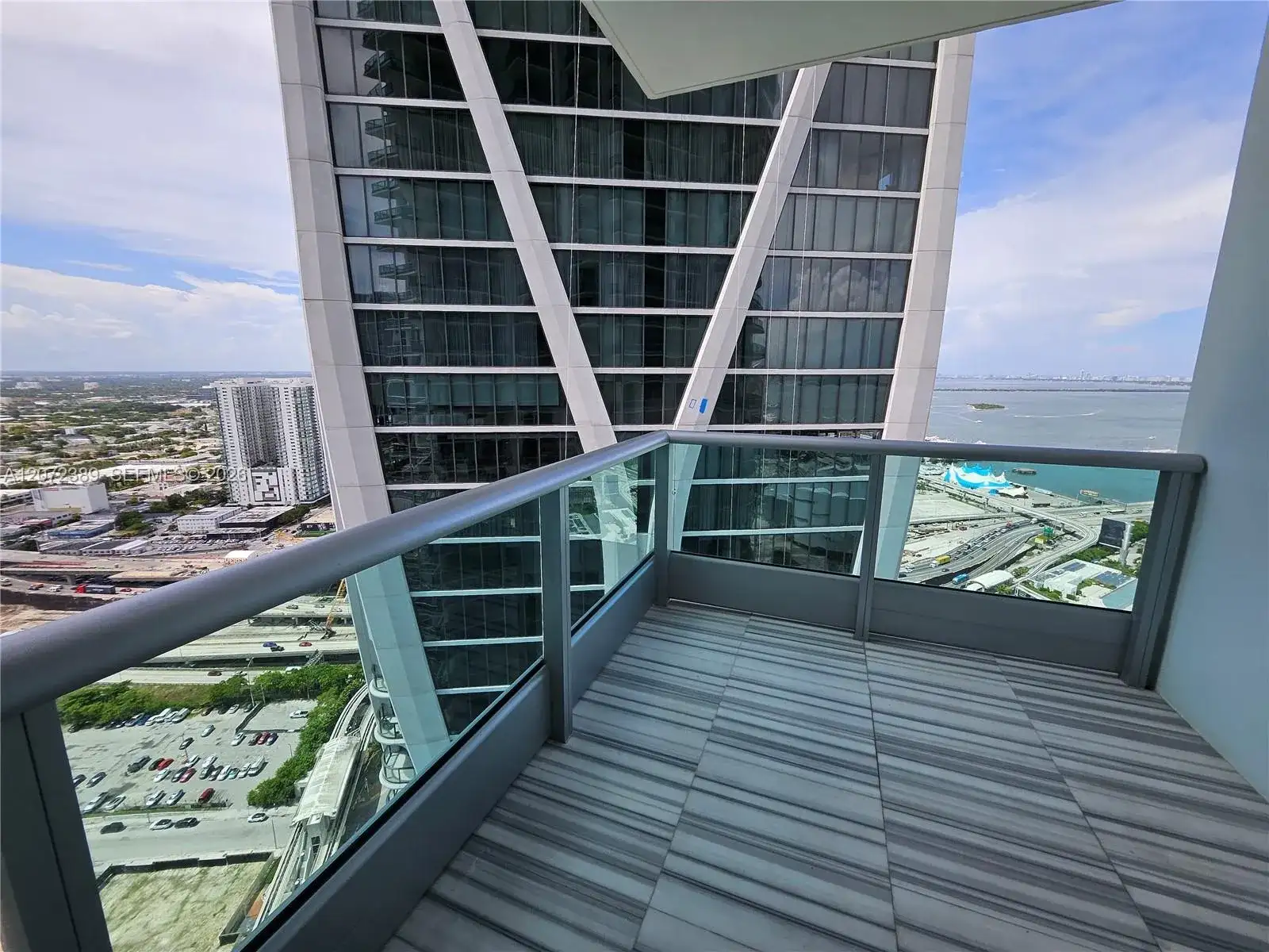 900 Biscayne Blvd # 4210, Miami FL 33132 photo 2