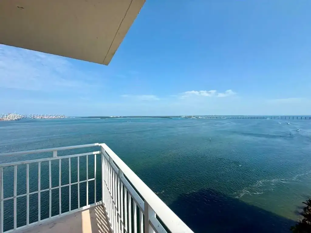 770 Claughton Island Dr # 2016, Miami FL 33131 photo 2
