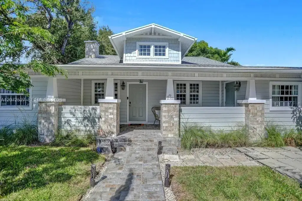 421 NE 70th St, Miami FL 33138 photo 2