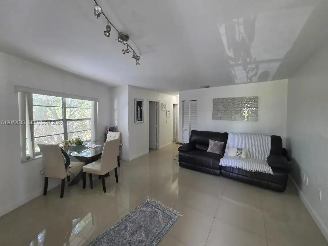 4393 NW 11th St # 20, Miami FL 33126 photo 3