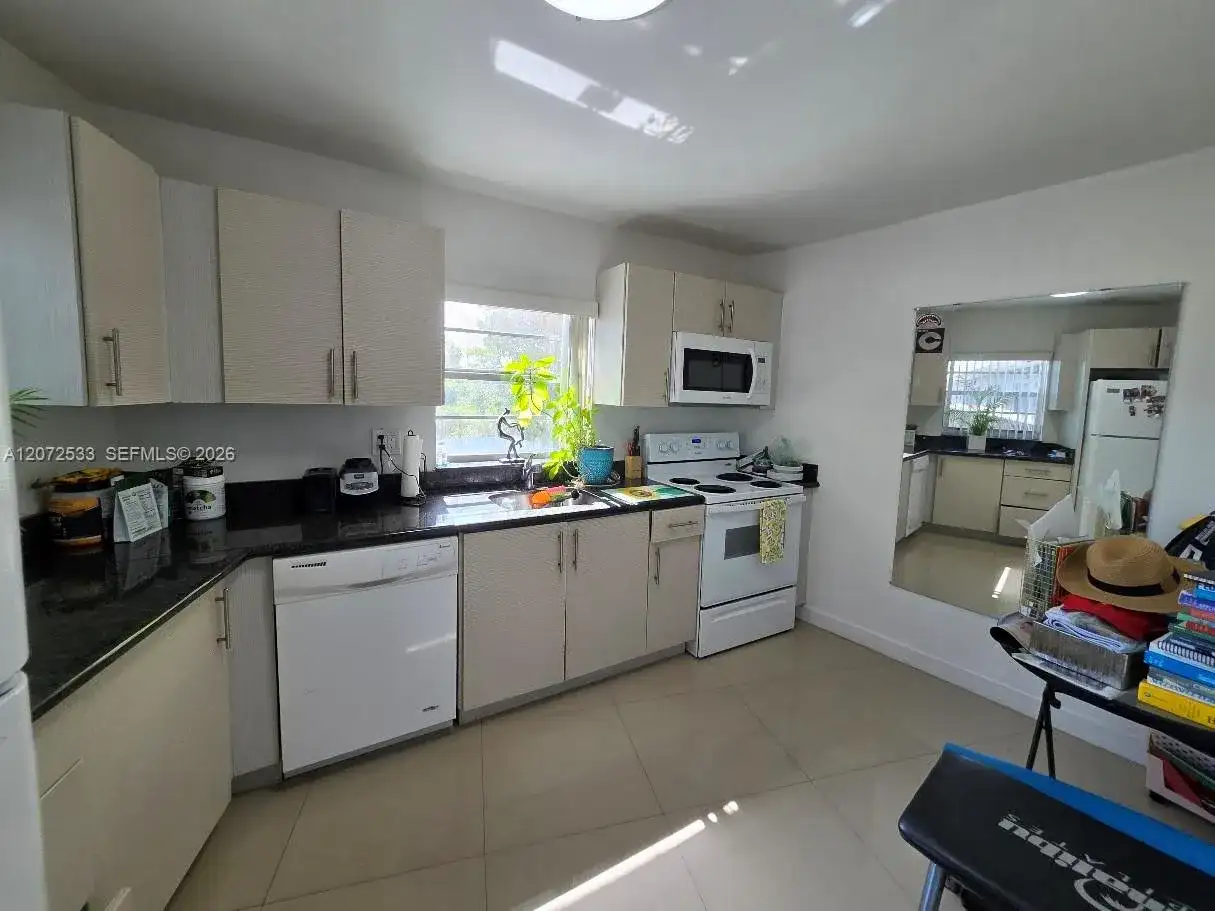 4393 NW 11th St # 20, Miami FL 33126 photo 4