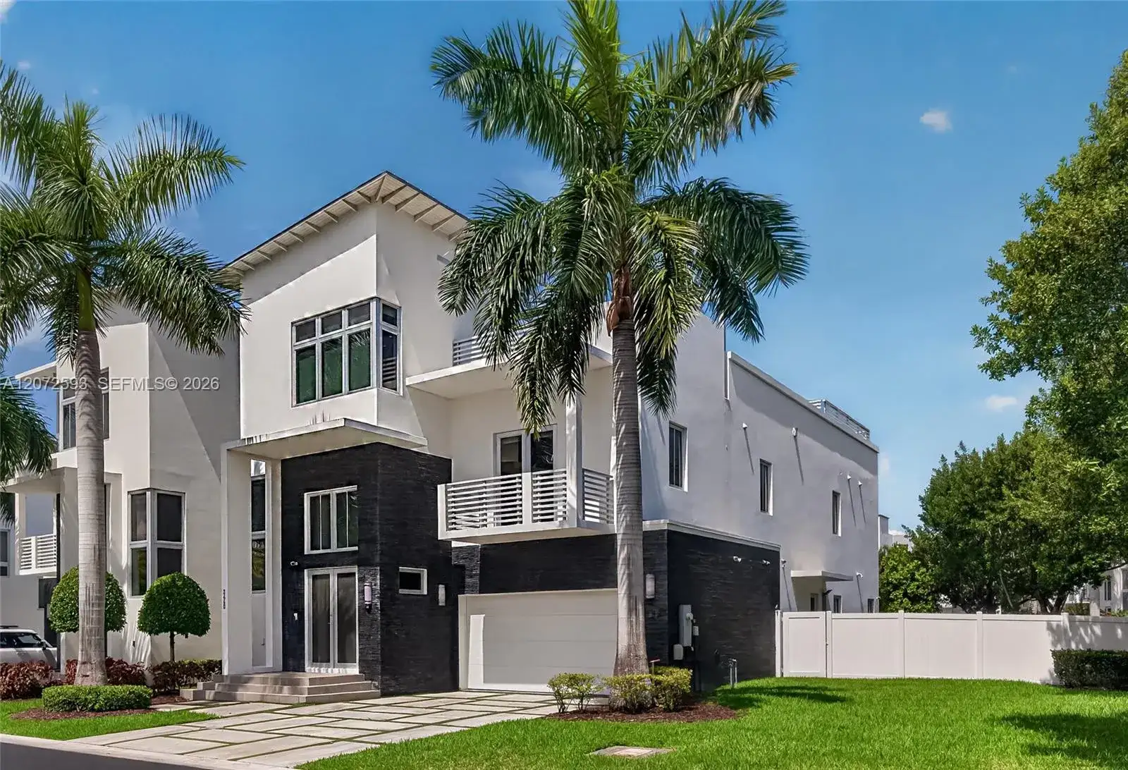 3460 NW 84th Ave, Doral FL 33122 photo 2