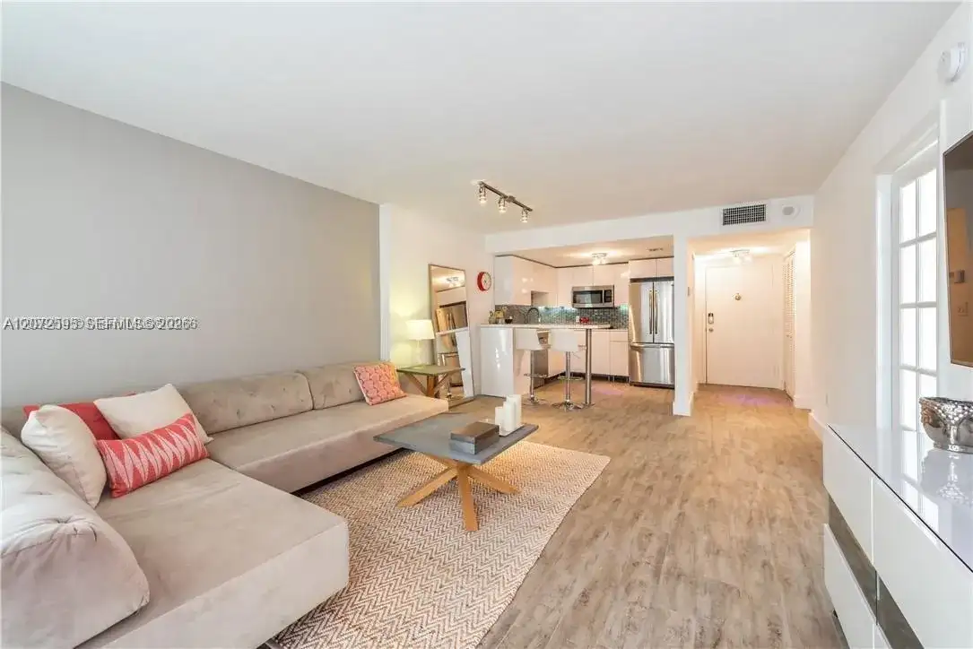 345 Ocean Dr # 408, Miami Beach FL 33139 photo 5