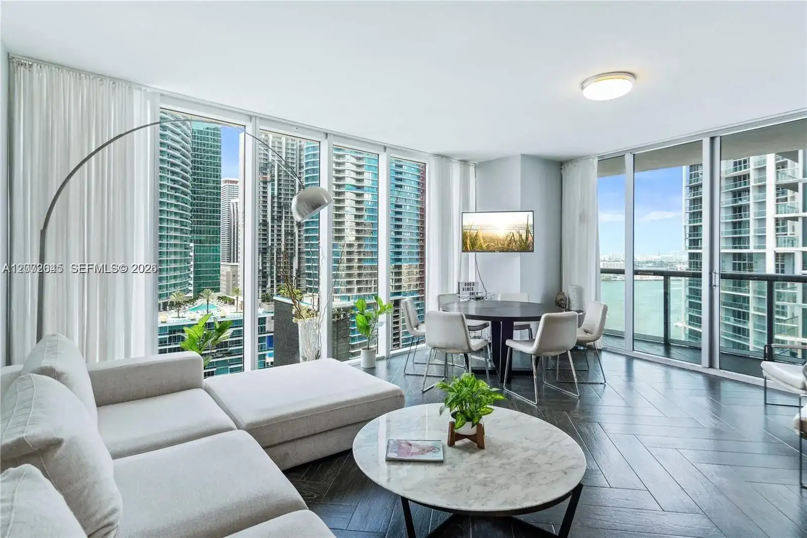 485 Brickell Ave # 2302, Miami FL 33131 photo 2