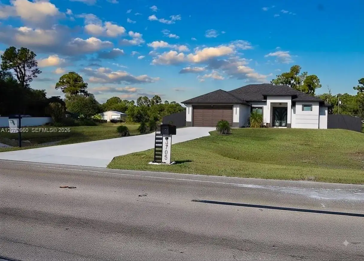3705 N SUNSHINE BLVD  N, Lehigh Acres FL 33971 photo 3