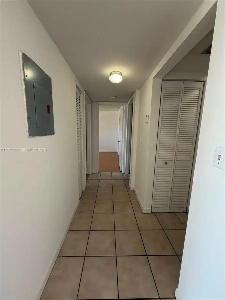 8145 NW 7th St # 406, Miami FL 33126 photo 3