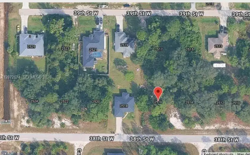 2516 W 38TH ST, Lehigh Acres FL 33971 photo 2