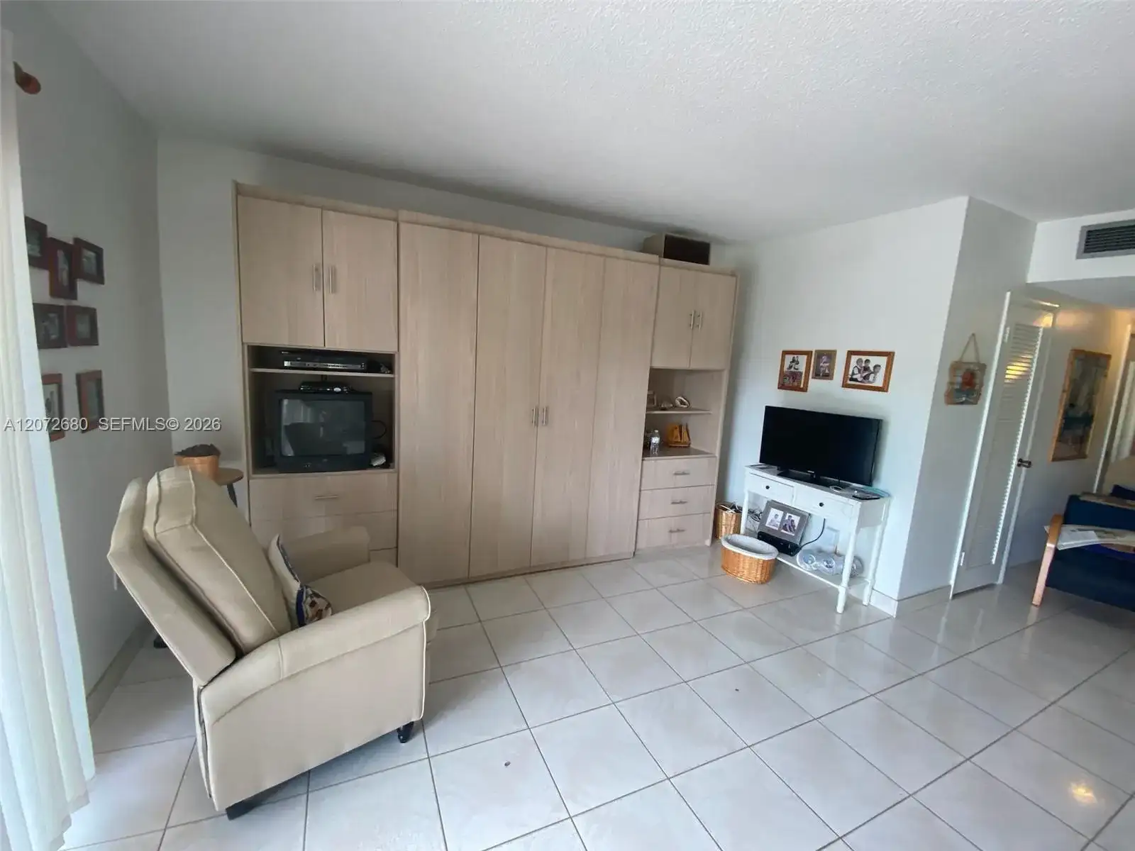 1965 S Ocean Dr, Hallandale Beach FL 33009 photo 2