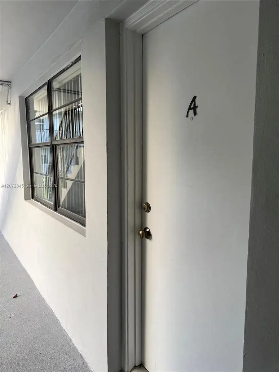 4450 SW 67th Ave # A, Miami FL 33155 photo 4