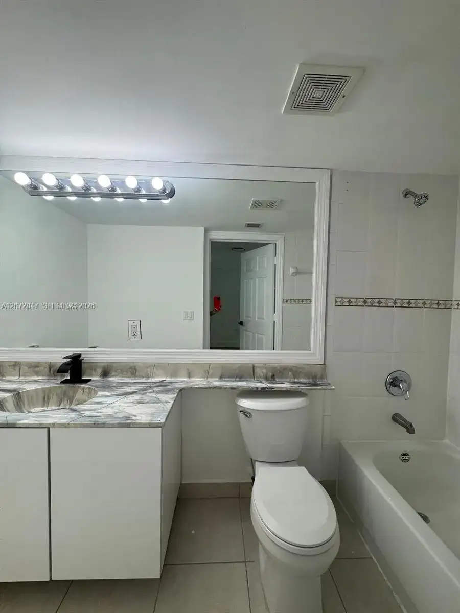 2415 NW 16th St Rd # 1, Miami FL 33125 photo 5