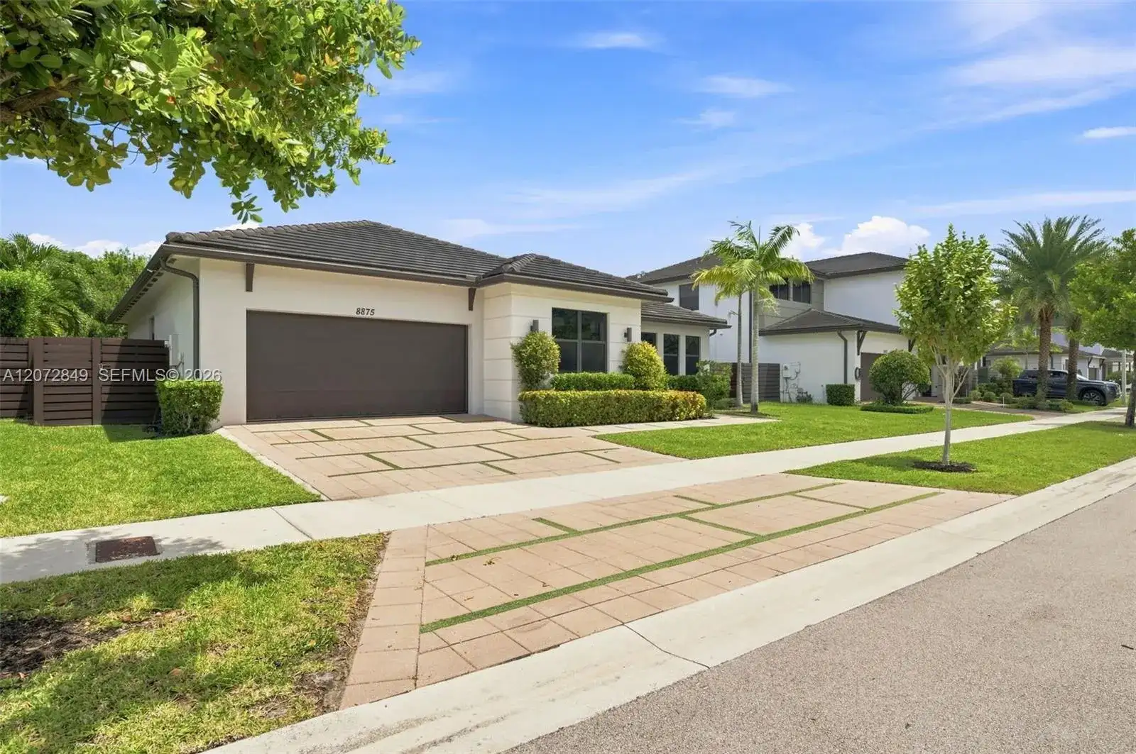 8875 NW 161st Ter, Miami Lakes FL 33018 photo 2